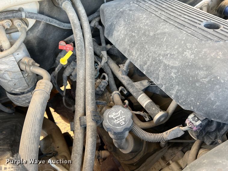 image for item MM9046 2003 Chevrolet Silverado 2500HD  utility bed pickup truck