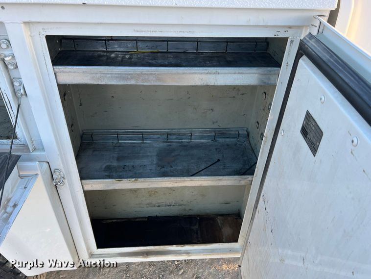 image for item MM9046 2003 Chevrolet Silverado 2500HD  utility bed pickup truck