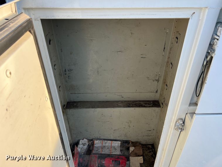 image for item MM9046 2003 Chevrolet Silverado 2500HD  utility bed pickup truck