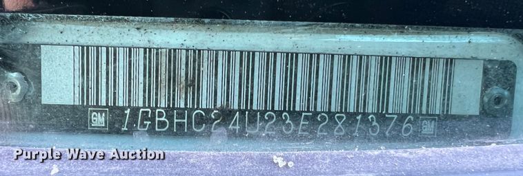 image for item MM9046 2003 Chevrolet Silverado 2500HD  utility bed pickup truck