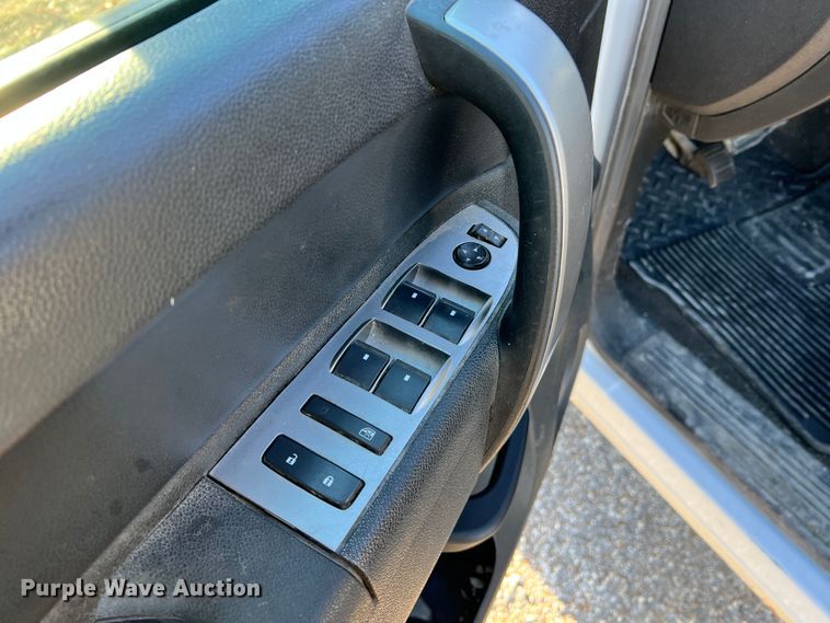 image for item MM9048 2013 GMC Sierra 1500  Ext. Cab pickup truck