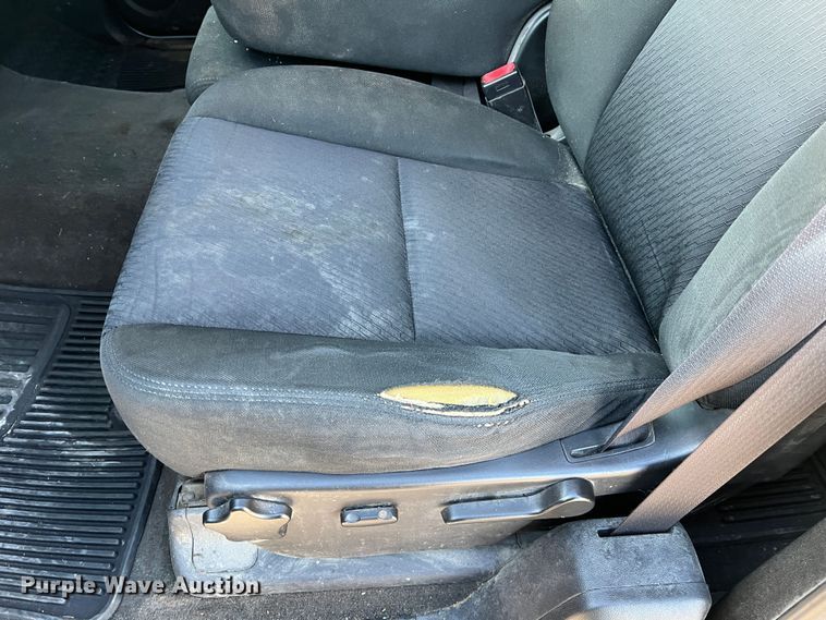 image for item MM9048 2013 GMC Sierra 1500  Ext. Cab pickup truck