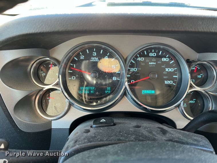 image for item MM9048 2013 GMC Sierra 1500  Ext. Cab pickup truck