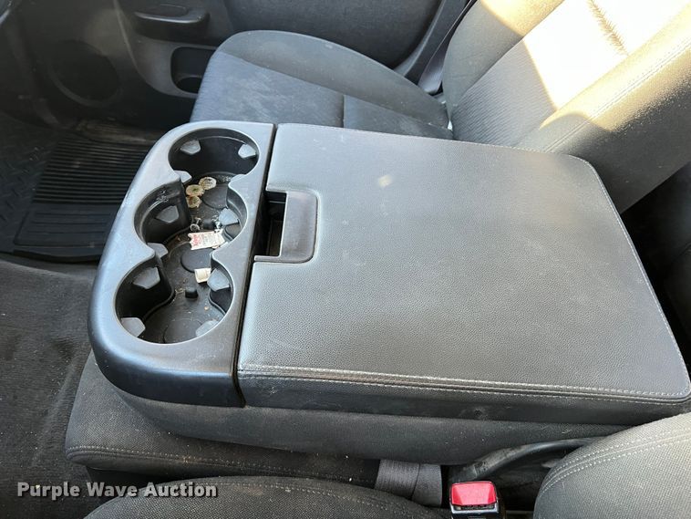 image for item MM9048 2013 GMC Sierra 1500  Ext. Cab pickup truck