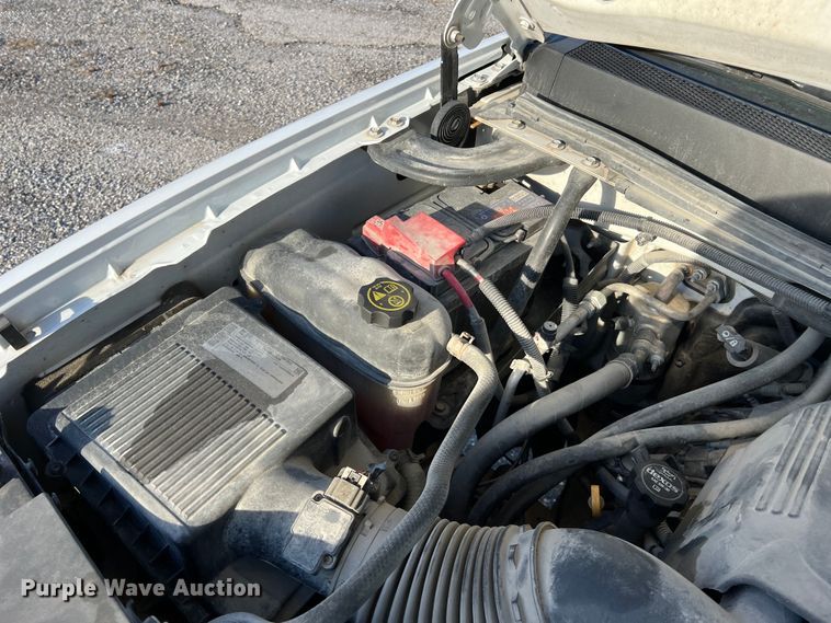 image for item MM9048 2013 GMC Sierra 1500  Ext. Cab pickup truck