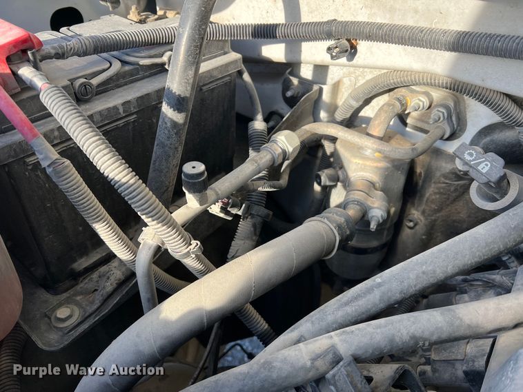 image for item MM9048 2013 GMC Sierra 1500  Ext. Cab pickup truck