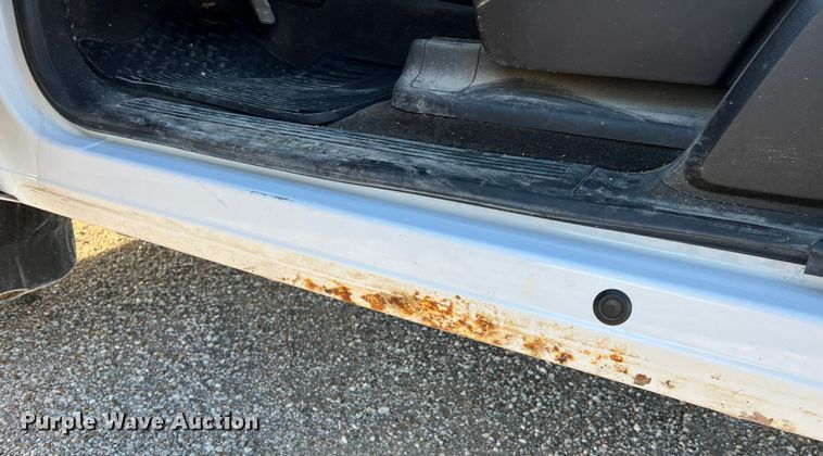 image for item MM9048 2013 GMC Sierra 1500  Ext. Cab pickup truck