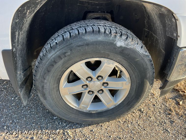 image for item MM9048 2013 GMC Sierra 1500  Ext. Cab pickup truck