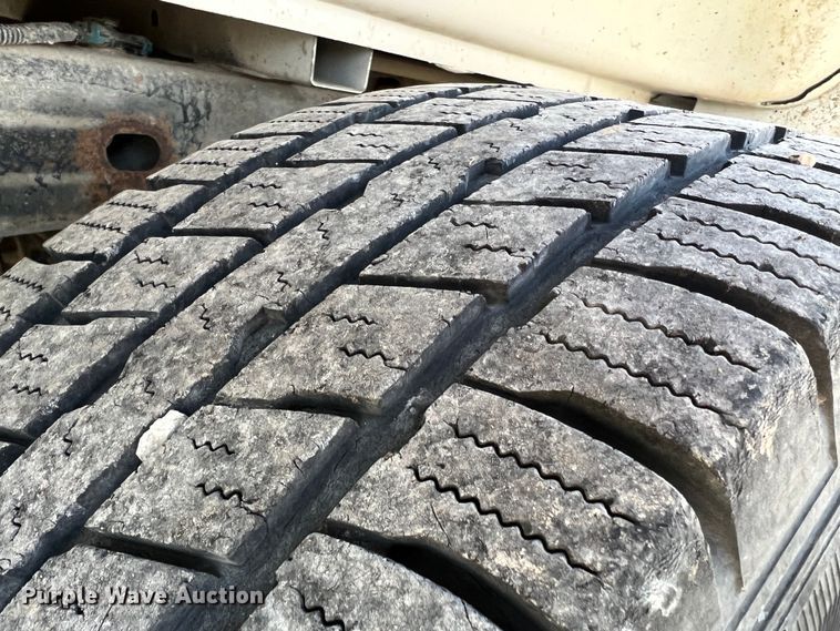 image for item MM9048 2013 GMC Sierra 1500  Ext. Cab pickup truck