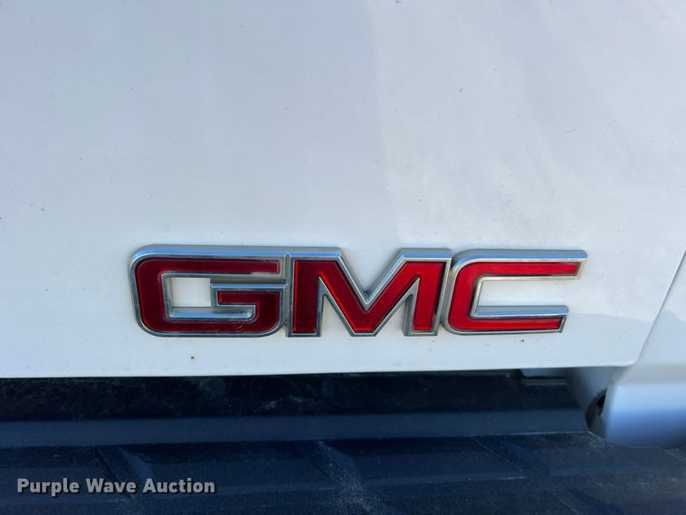 image for item MM9048 2013 GMC Sierra 1500  Ext. Cab pickup truck