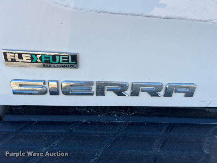 image for item MM9048 2013 GMC Sierra 1500  Ext. Cab pickup truck