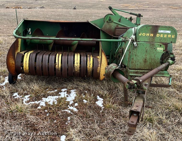 image for item MN9531 John Deere 24WS  small square baler