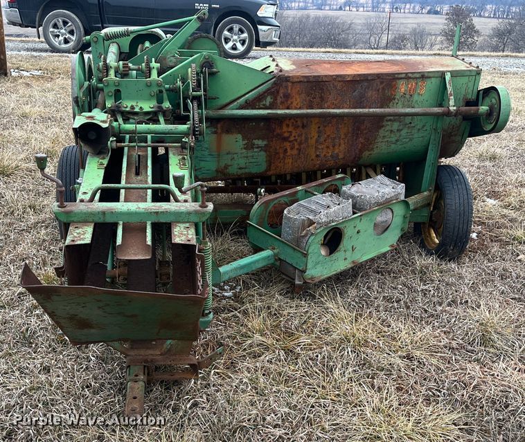 image for item MN9531 John Deere 24WS  small square baler
