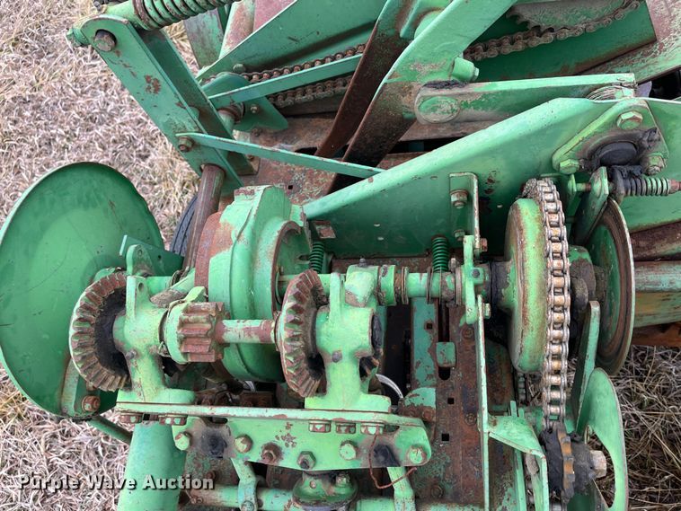 image for item MN9531 John Deere 24WS  small square baler