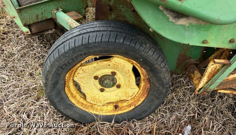 image for item MN9531 John Deere 24WS  small square baler
