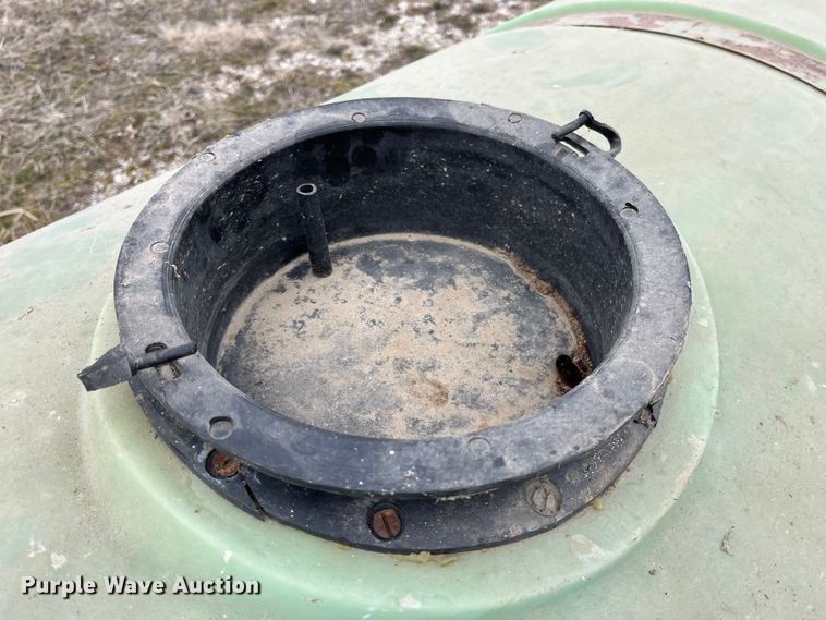 image for item MW9460 (4) poly tanks