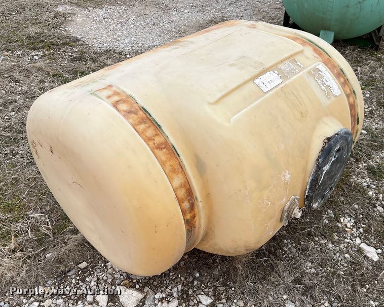 image for item MW9460 (4) poly tanks