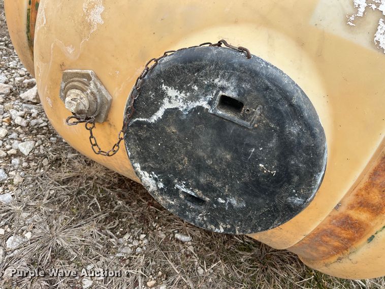 image for item MW9460 (4) poly tanks