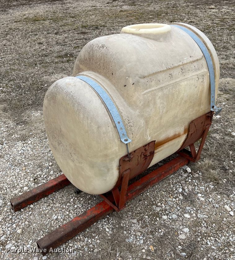 image for item MW9460 (4) poly tanks