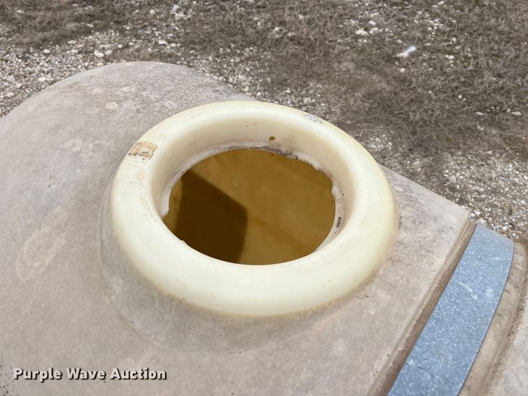 image for item MW9460 (4) poly tanks