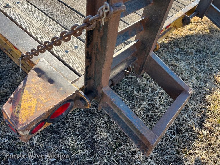 image for item MW9471 1998 Redi Haul FSL1629E  equipment trailer