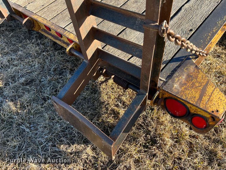 image for item MW9471 1998 Redi Haul FSL1629E  equipment trailer