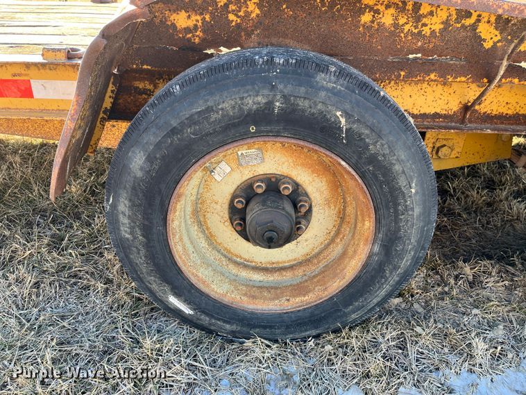 image for item MW9471 1998 Redi Haul FSL1629E  equipment trailer