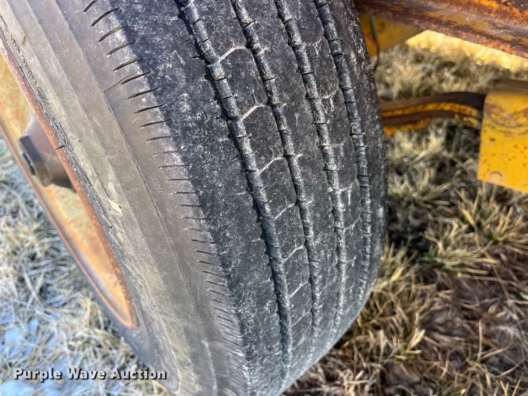 image for item MW9471 1998 Redi Haul FSL1629E  equipment trailer