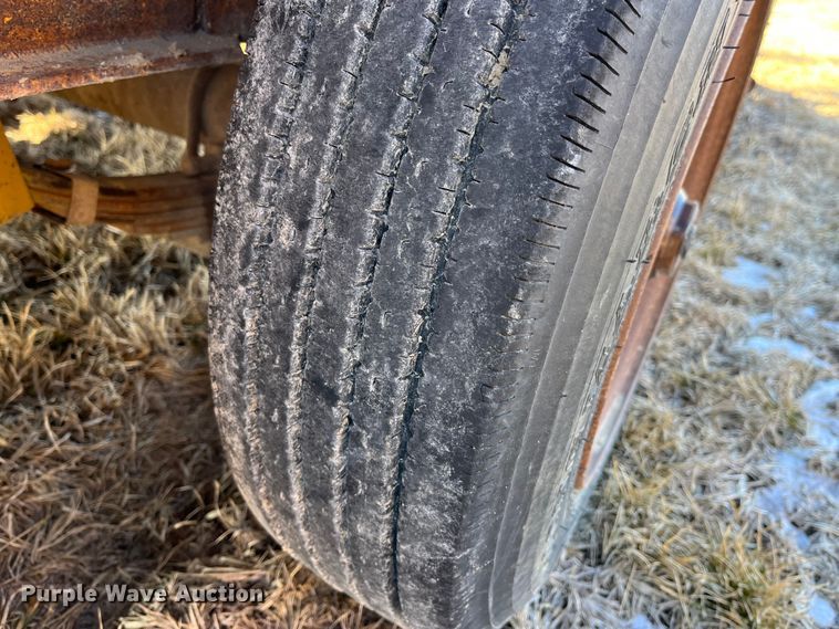 image for item MW9471 1998 Redi Haul FSL1629E  equipment trailer