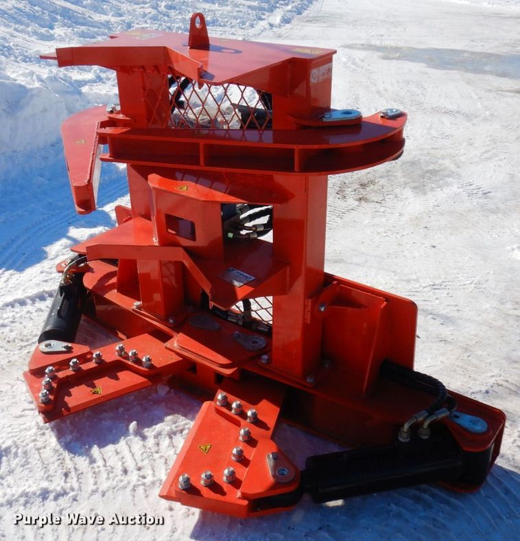 image for item AF9261 2022 TopCat  skid steer tree shear