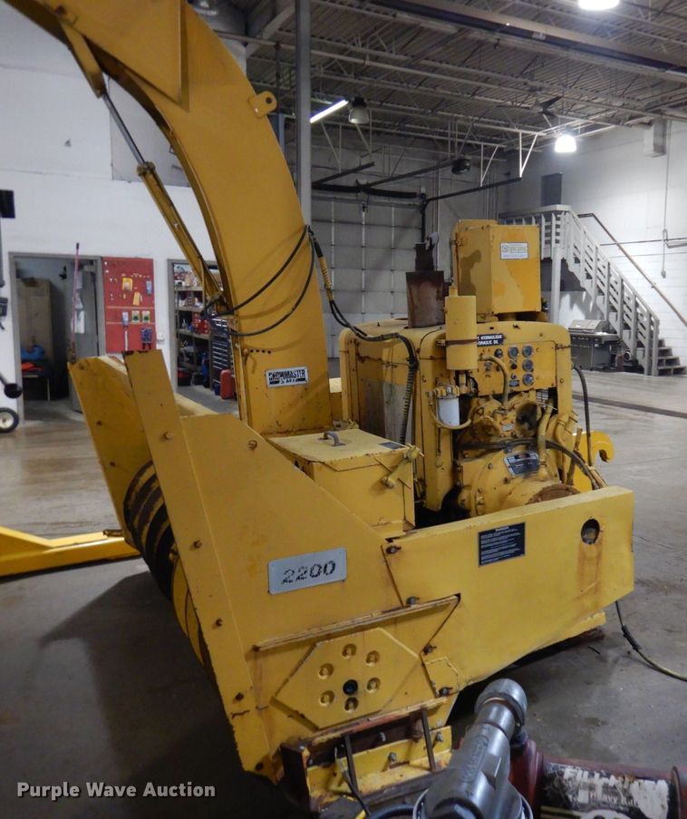 image for item AF9302 1993 SMI 2200  snow blower