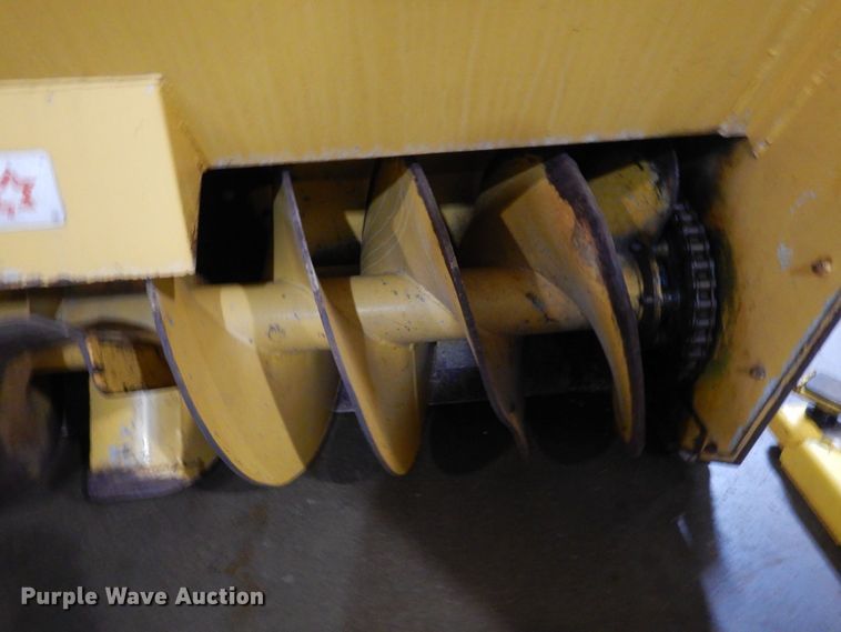 image for item AF9302 1993 SMI 2200  snow blower