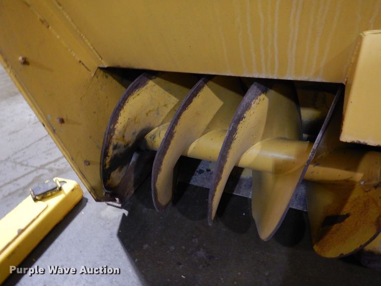 image for item AF9302 1993 SMI 2200  snow blower