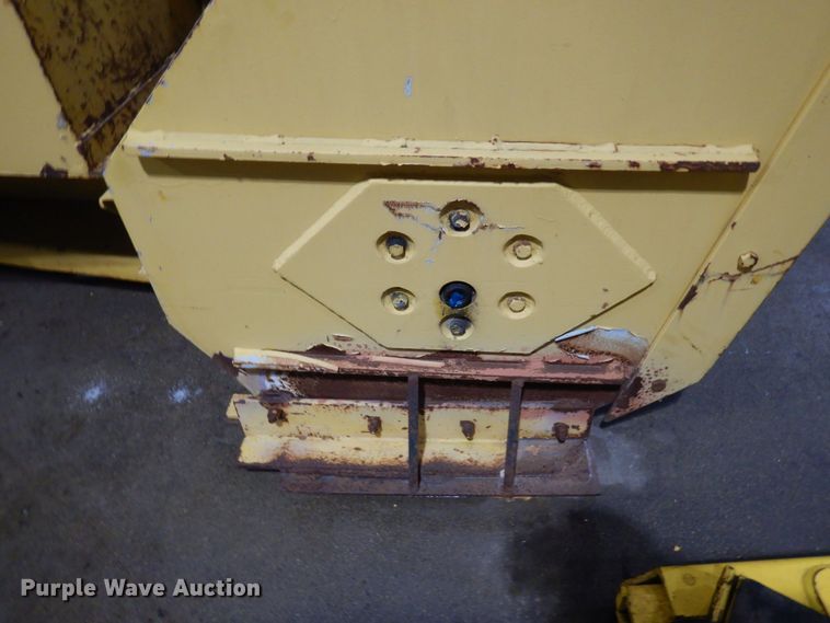 image for item AF9302 1993 SMI 2200  snow blower