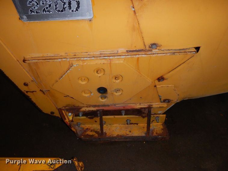 image for item AF9302 1993 SMI 2200  snow blower