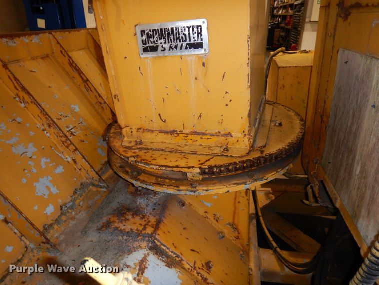 image for item AF9302 1993 SMI 2200  snow blower