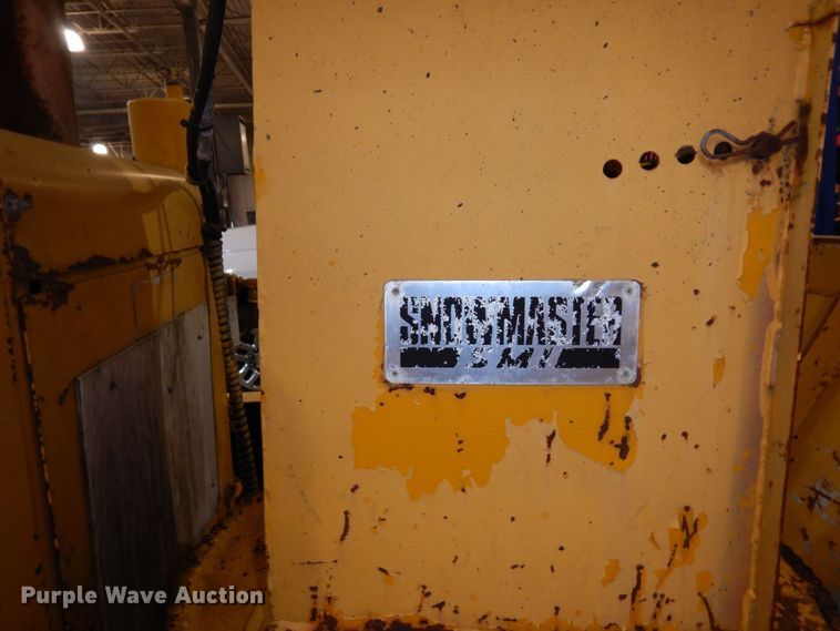 image for item AF9302 1993 SMI 2200  snow blower