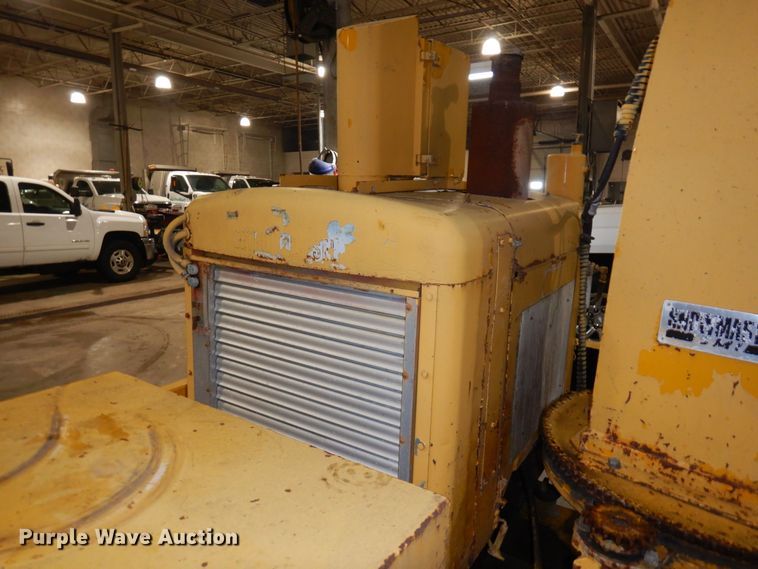 image for item AF9302 1993 SMI 2200  snow blower