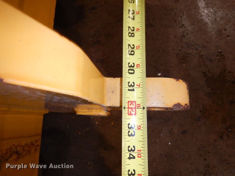 image for item AF9302 1993 SMI 2200  snow blower