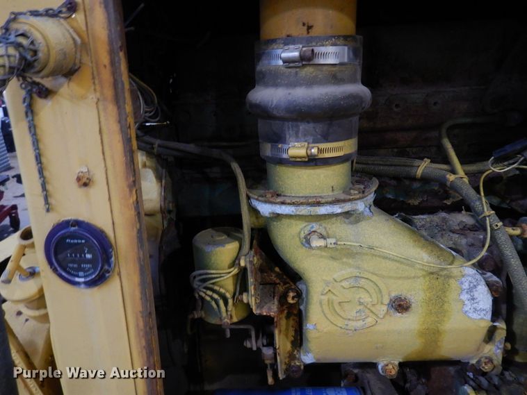 image for item AF9302 1993 SMI 2200  snow blower