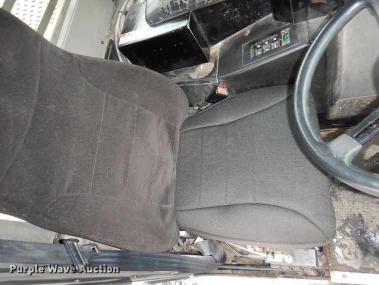 image for item AF9344 2010 Peterbilt PB320  refuse truck