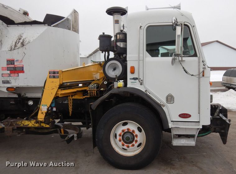 image for item AF9344 2010 Peterbilt PB320  refuse truck