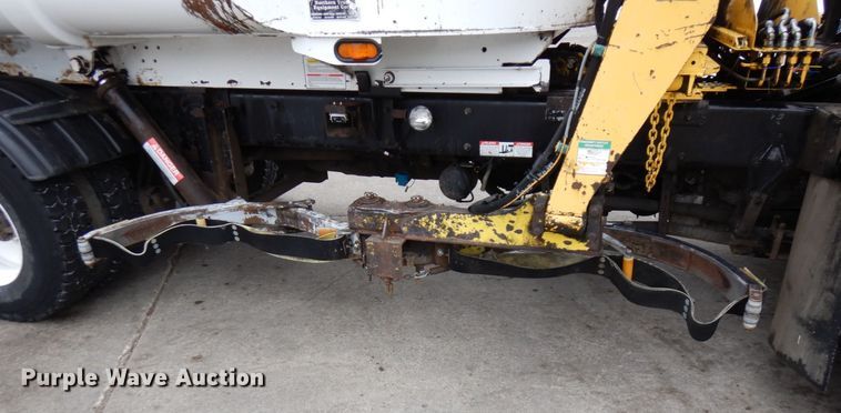 image for item AF9344 2010 Peterbilt PB320  refuse truck