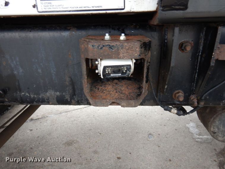 image for item AF9344 2010 Peterbilt PB320  refuse truck