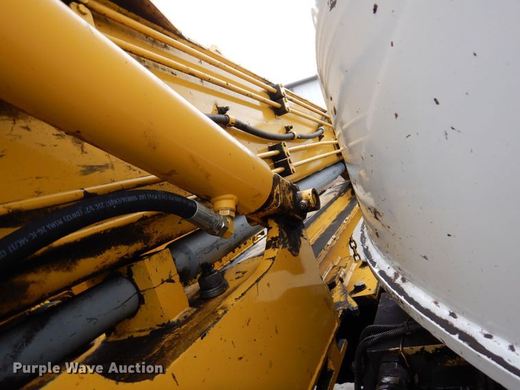 image for item AF9344 2010 Peterbilt PB320  refuse truck