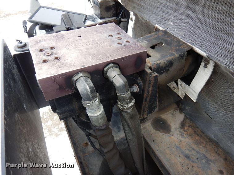 image for item AF9344 2010 Peterbilt PB320  refuse truck