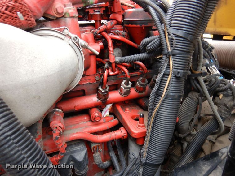 image for item AF9344 2010 Peterbilt PB320  refuse truck