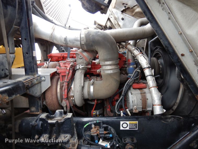 image for item AF9344 2010 Peterbilt PB320  refuse truck