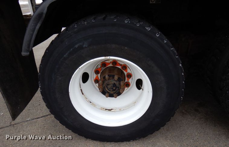 image for item AF9344 2010 Peterbilt PB320  refuse truck