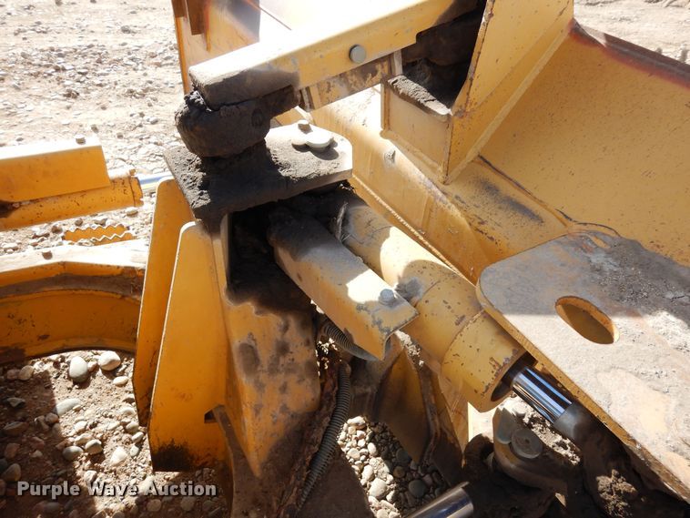 image for item DF8315 2006 Caterpillar D5GXL  dozer